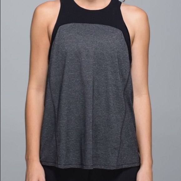 lululemon Clip-In Tank Size 6 - Picture 2 of 14